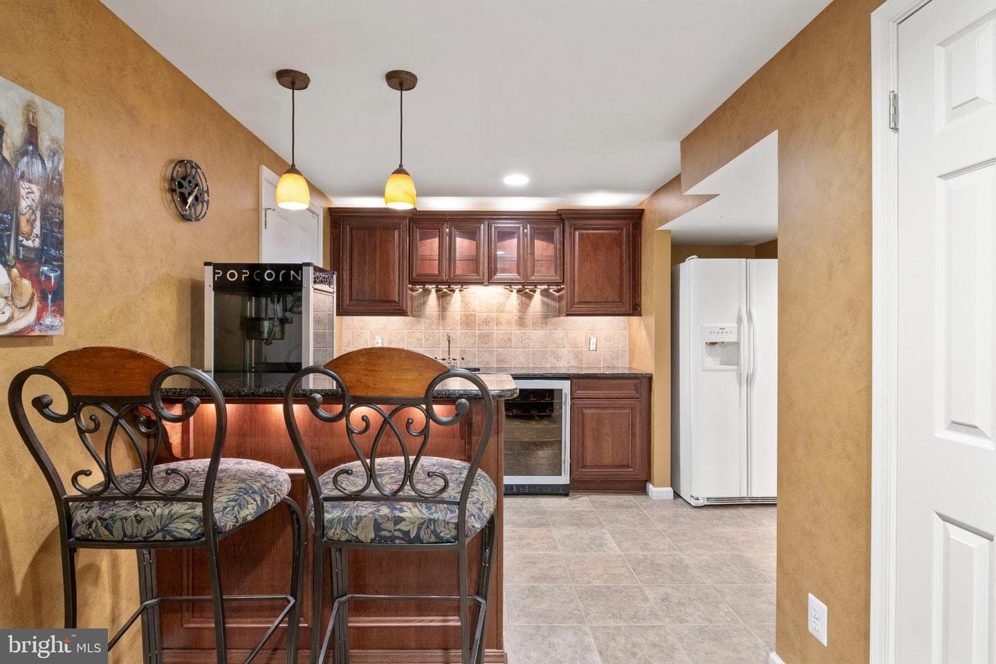 730 Hollywood Place photo 40