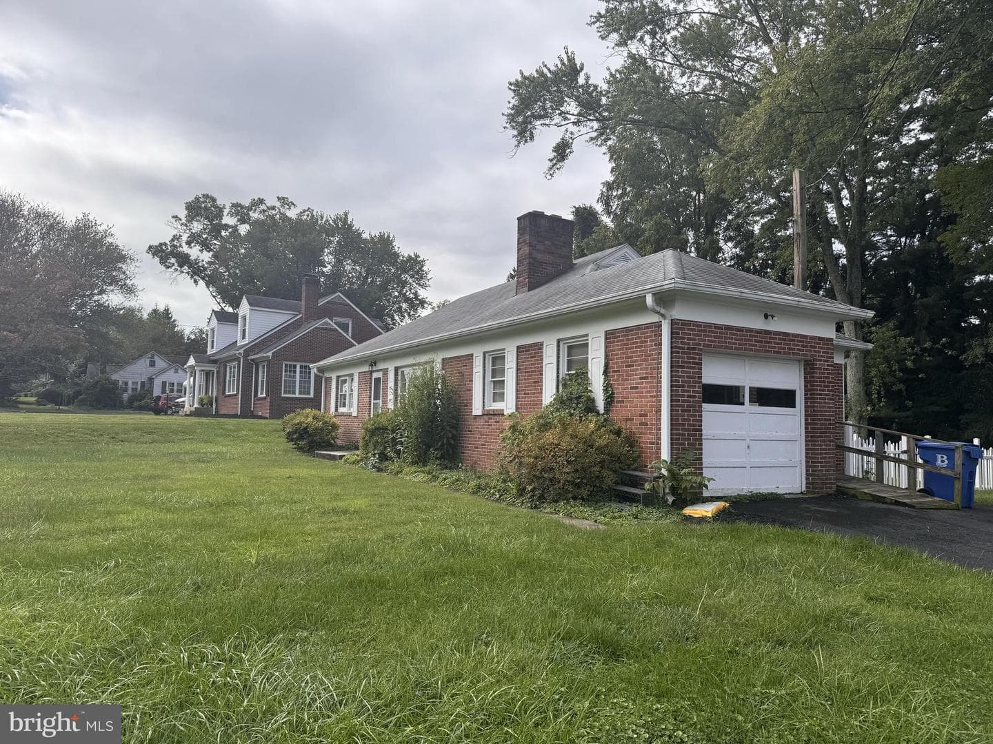 302 S Fountain Green Road photo 2