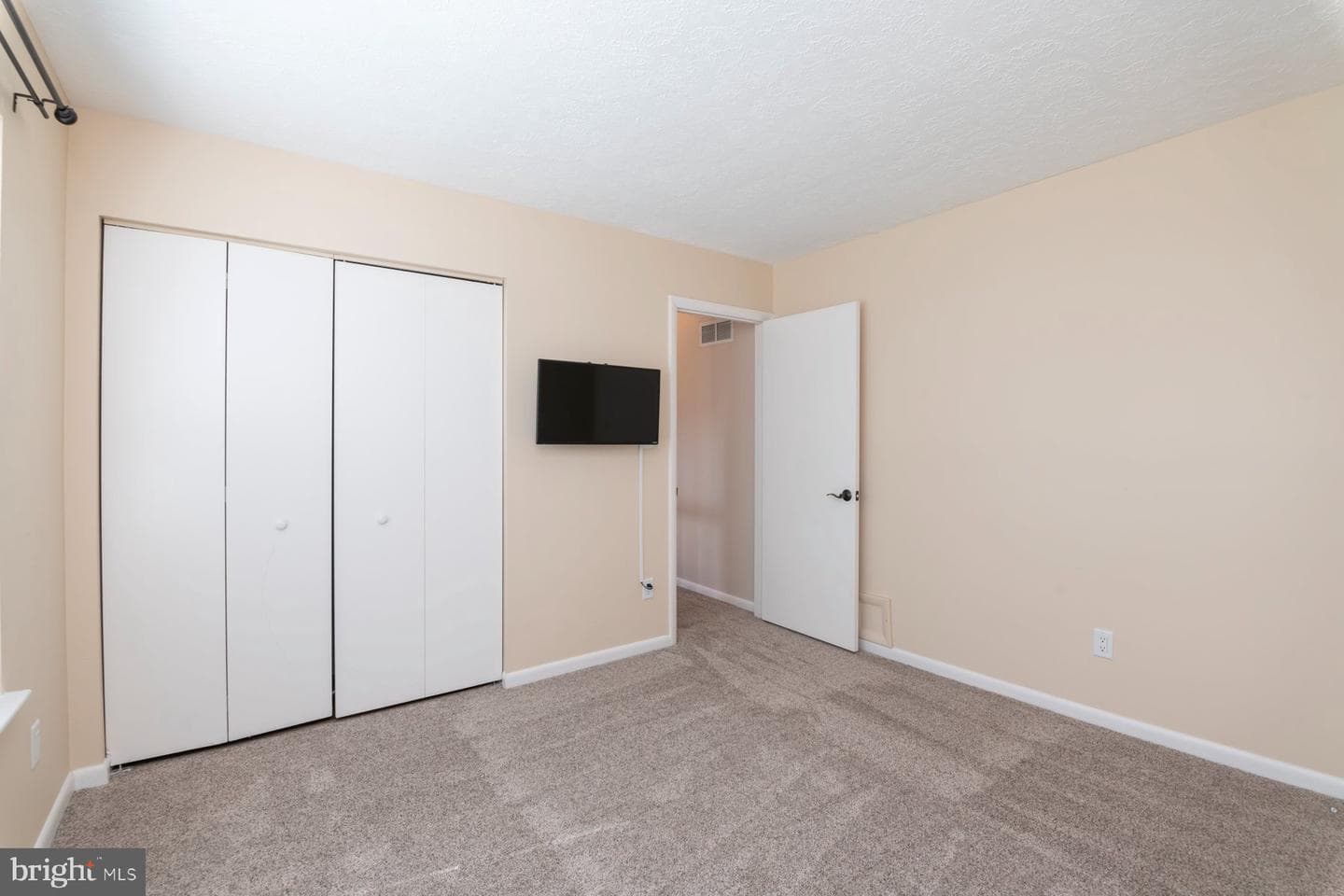 645 Shore Drive photo 18