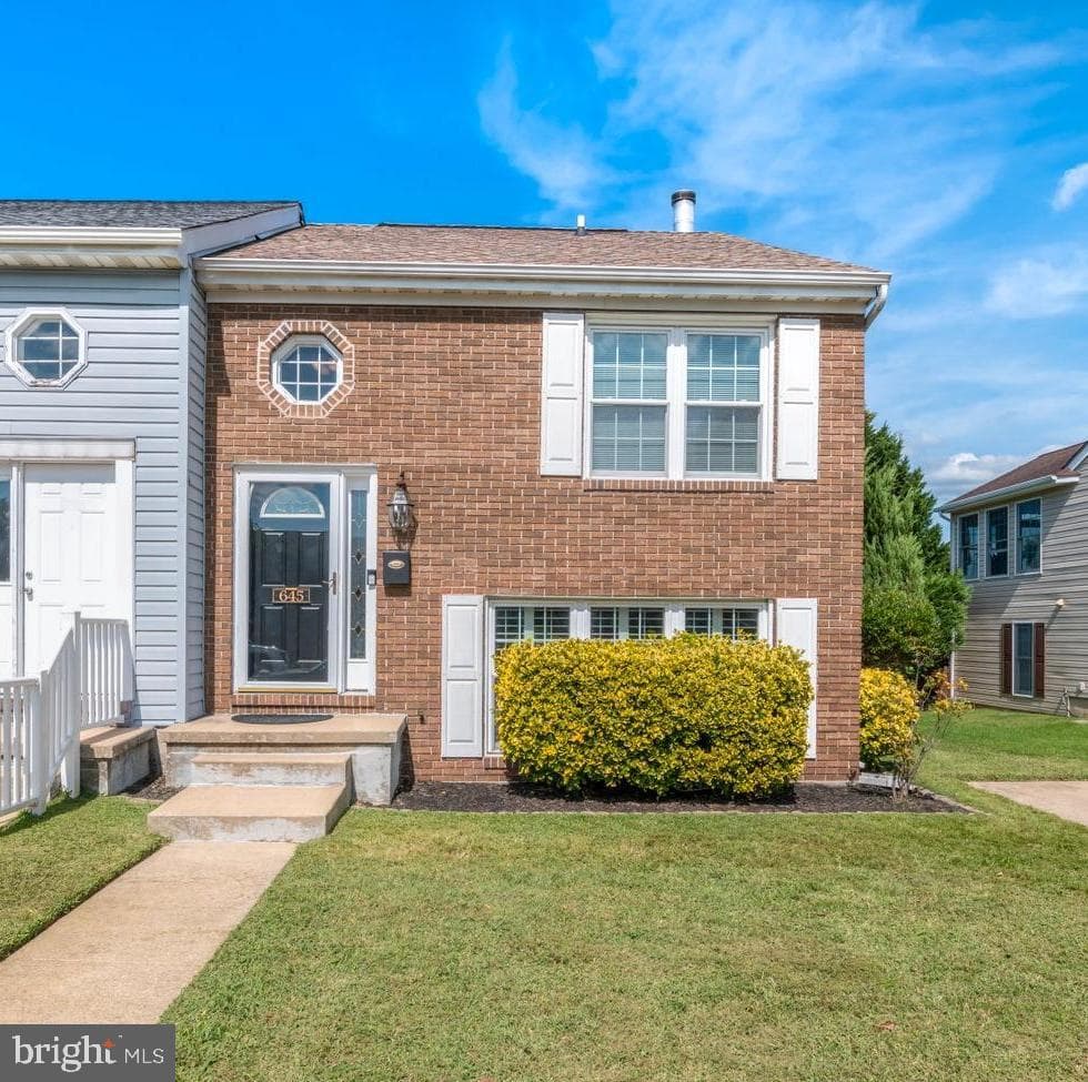 645 Shore Drive photo 2