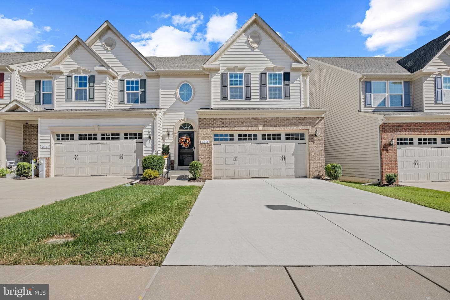 313 Lennox Drive photo 3