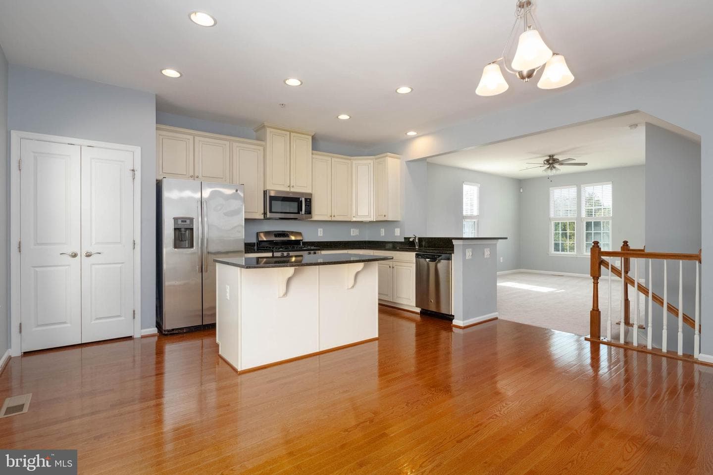 400 Cahill Road photo 9