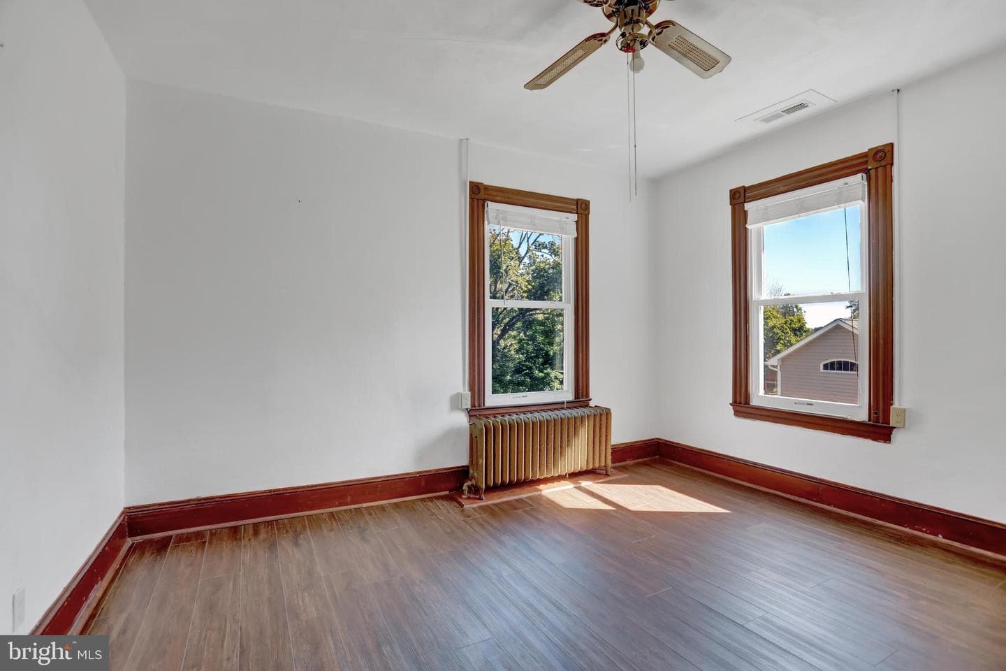 631 W Bel Air Avenue photo 35