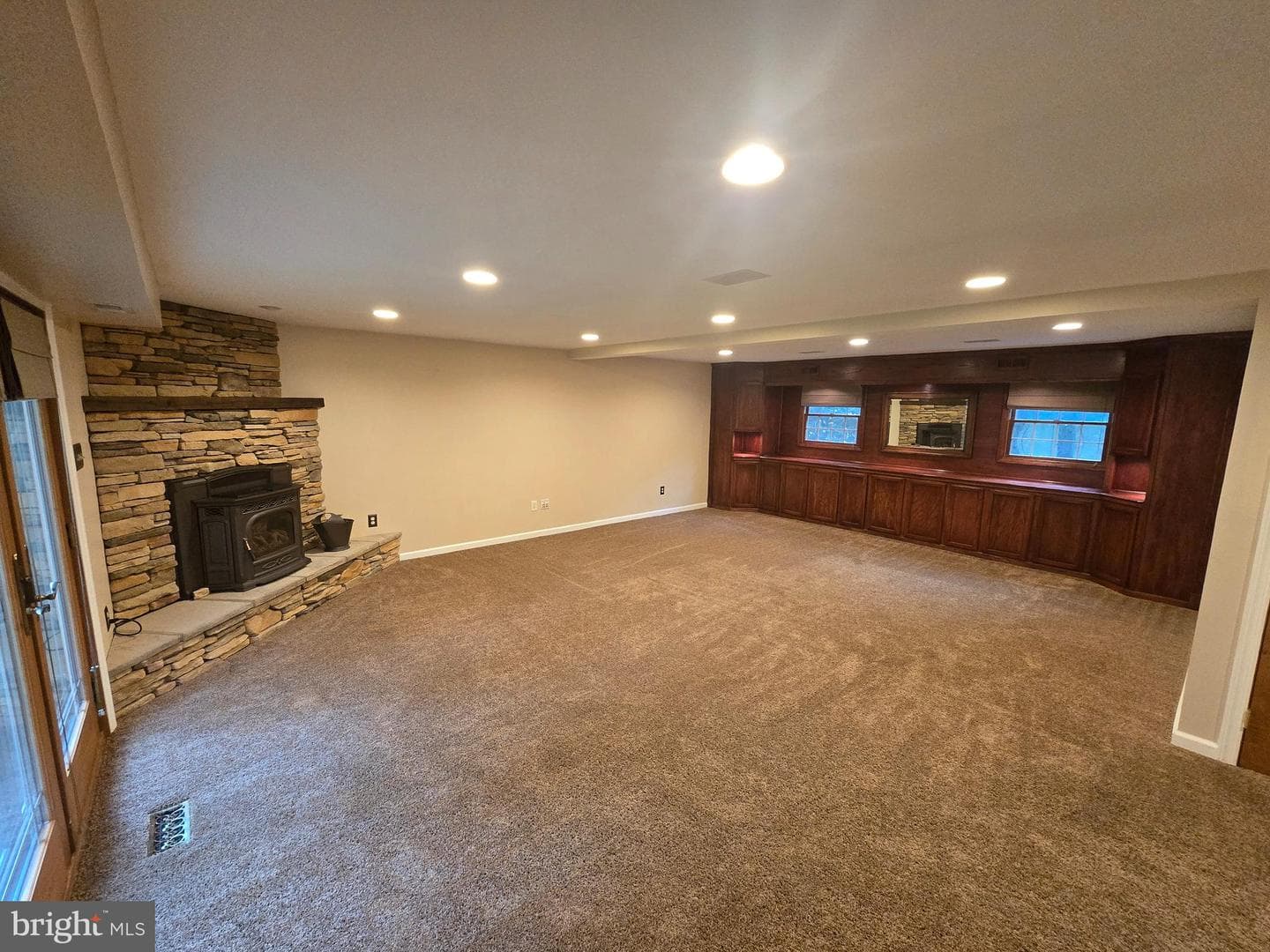 304 Avedon Court photo 3