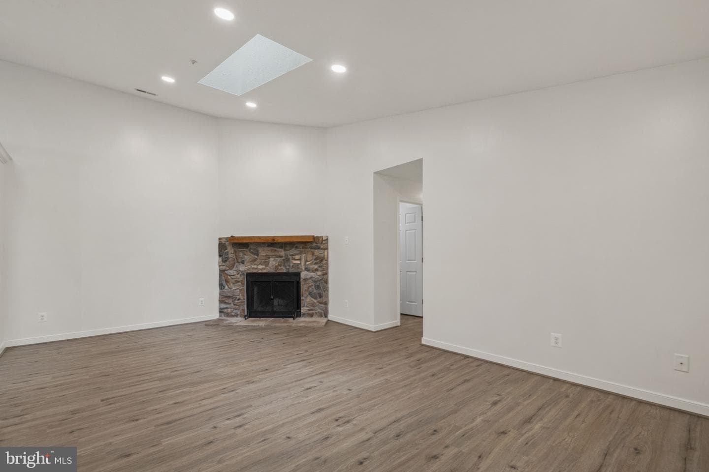 1716 Landmark Drive #3d photo 3