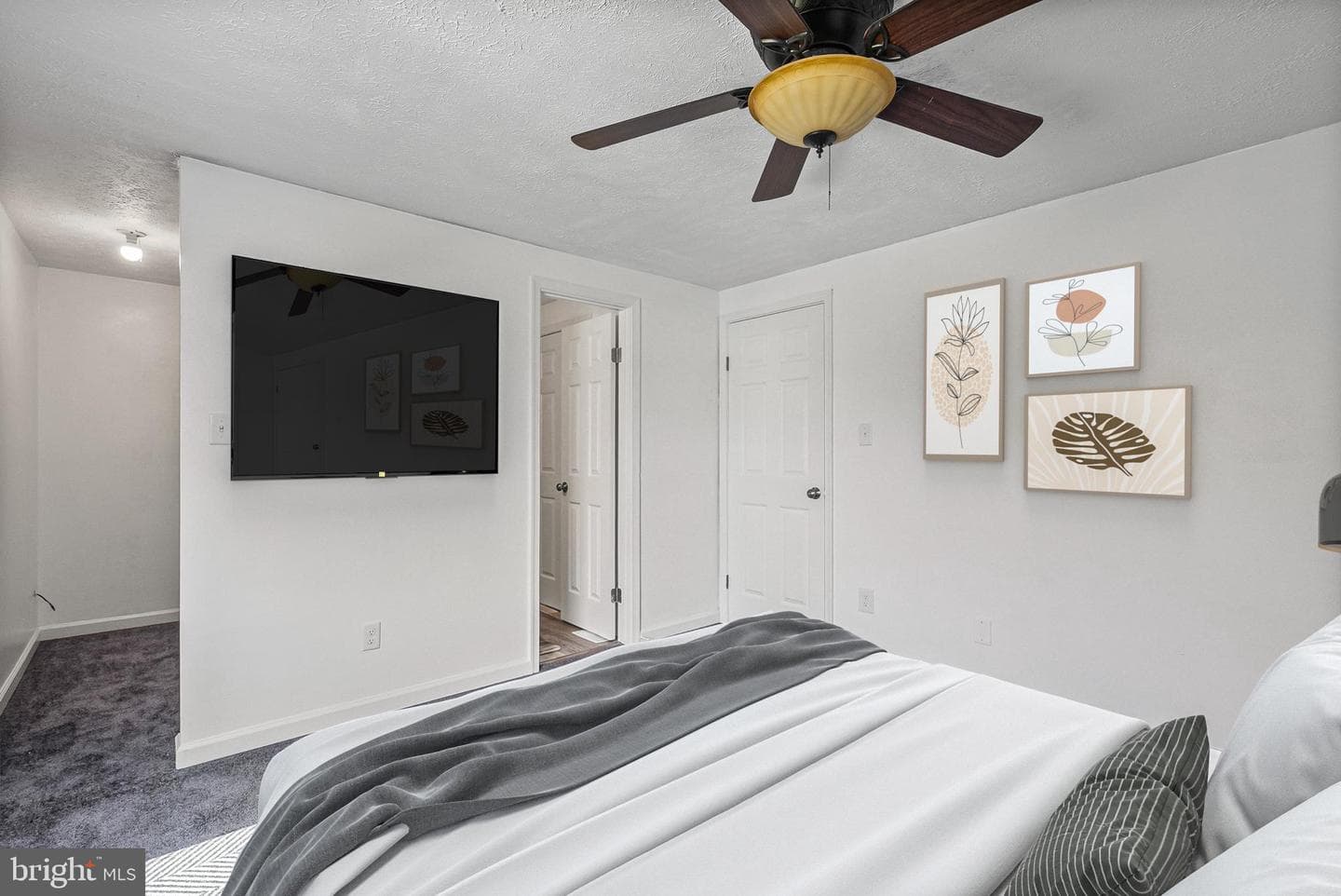 130 Ravenswood Court photo 21