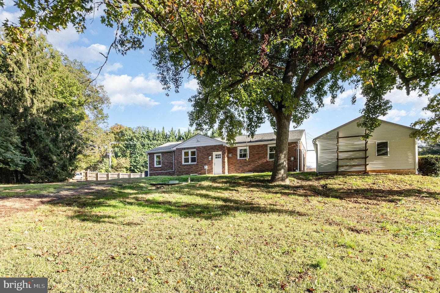 1514 Superior Street photo 37