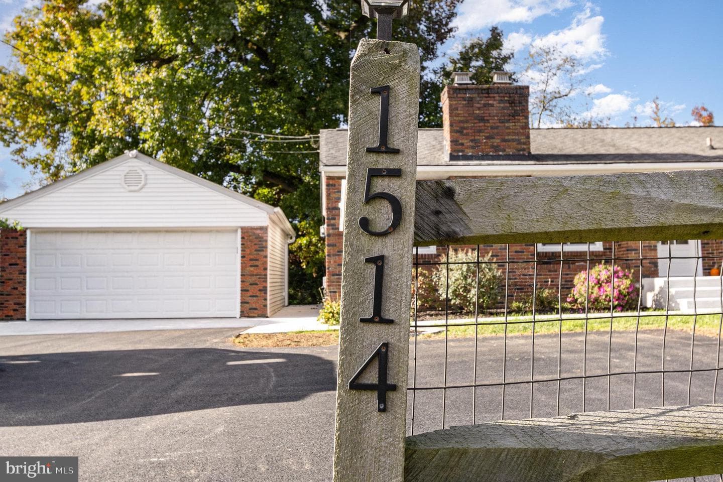 1514 Superior Street photo 47