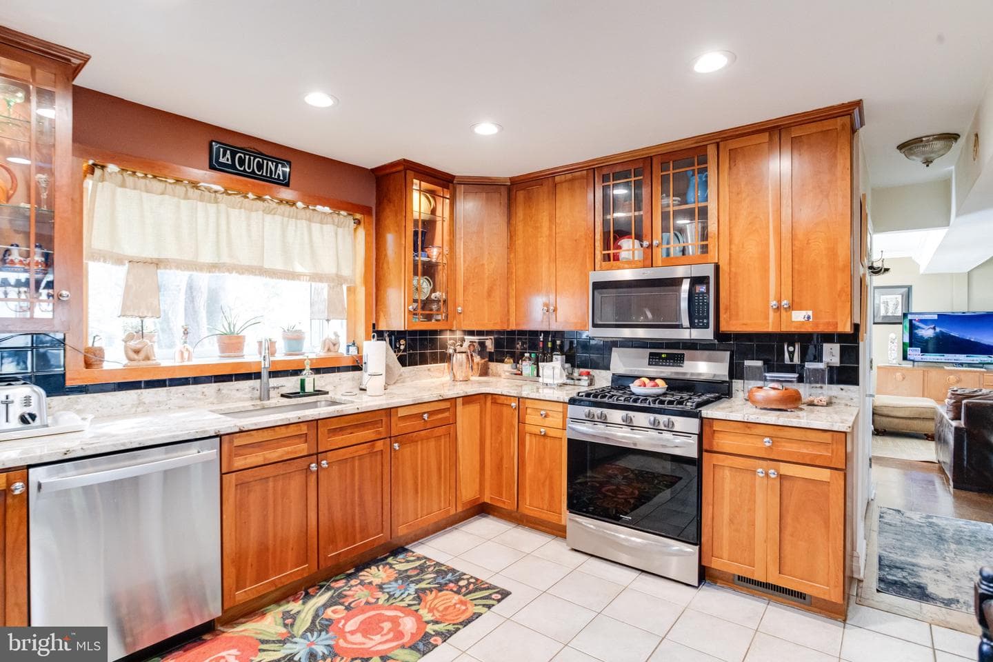 221 Kershaw Court photo 22