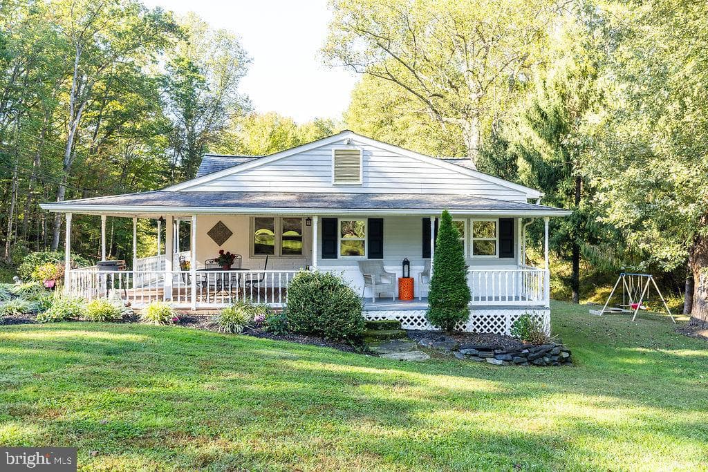16 Cherry Hill Road photo 2