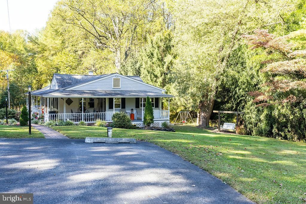 16 Cherry Hill Road photo 4
