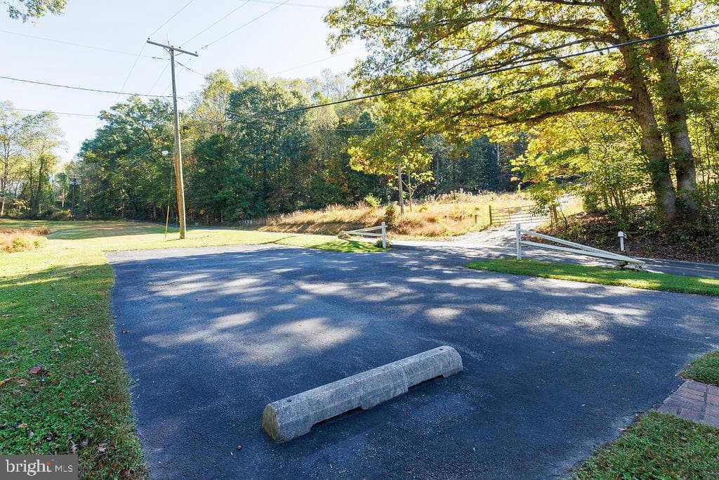 16 Cherry Hill Road photo 5