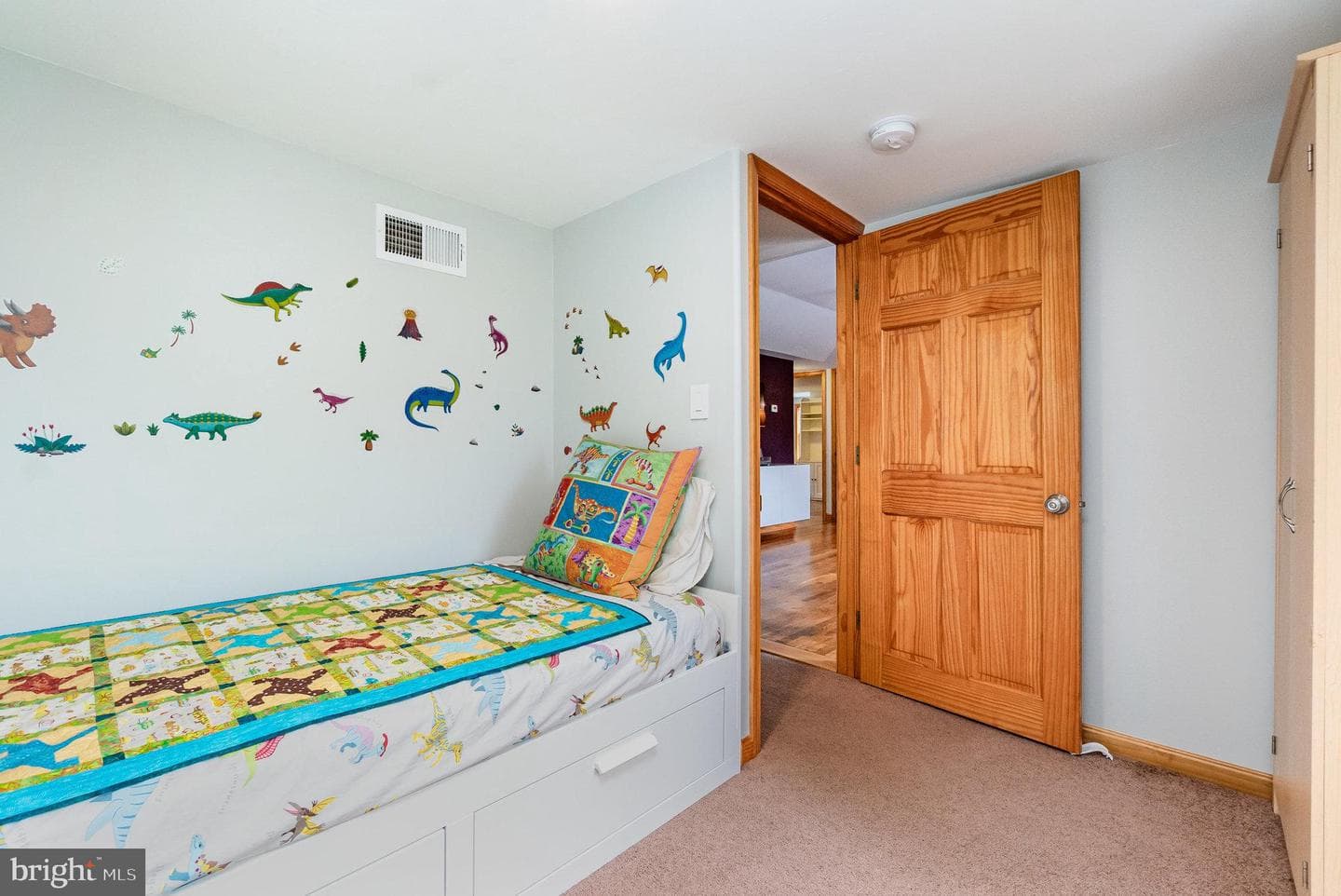 753 Gilbert Road photo 22