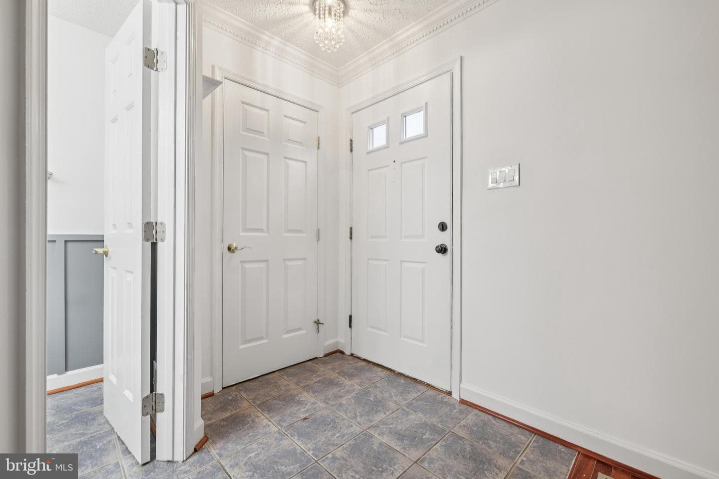 213 High Meadow Terrace photo 7