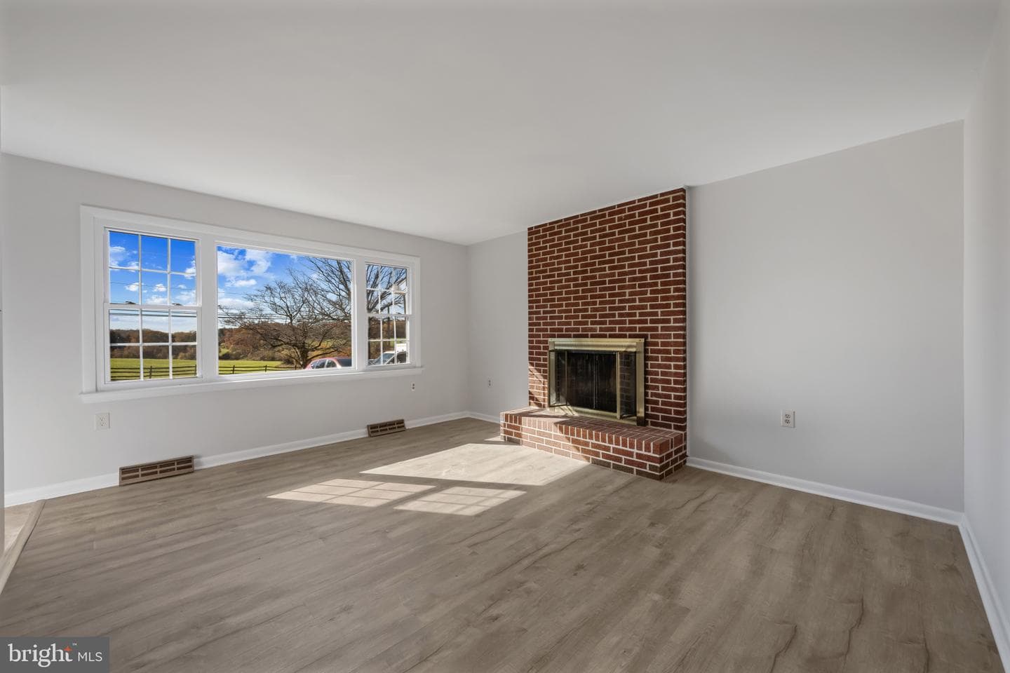 2106 Schuster Road photo 10