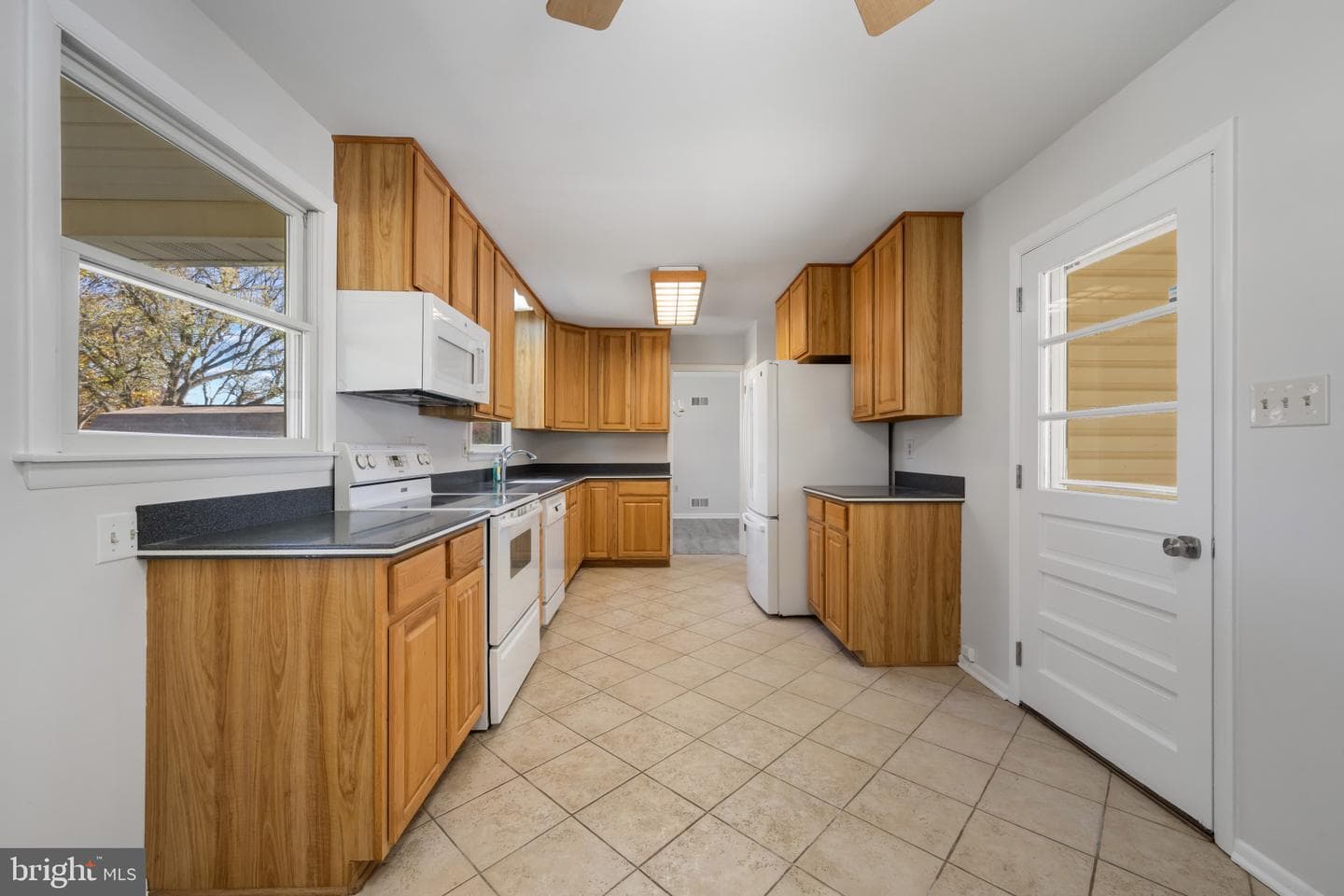 2106 Schuster Road photo 7