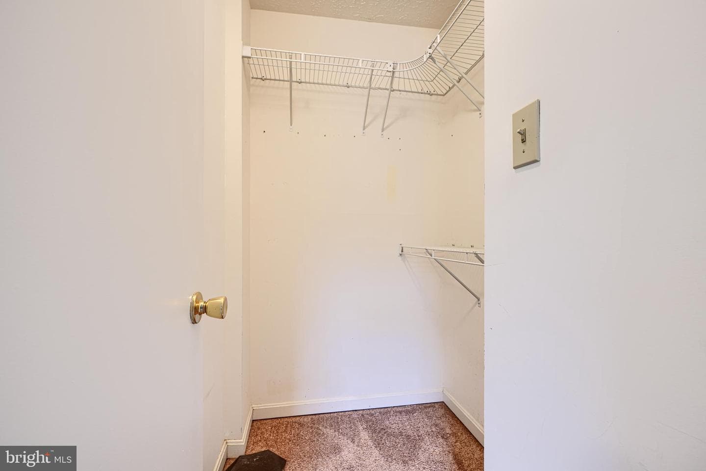 545 Hall Court photo 26