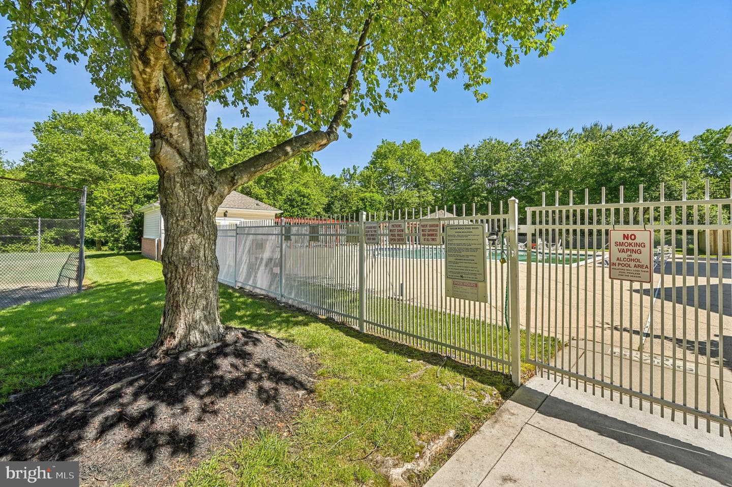 1402 Bonnett Place #131 photo 48
