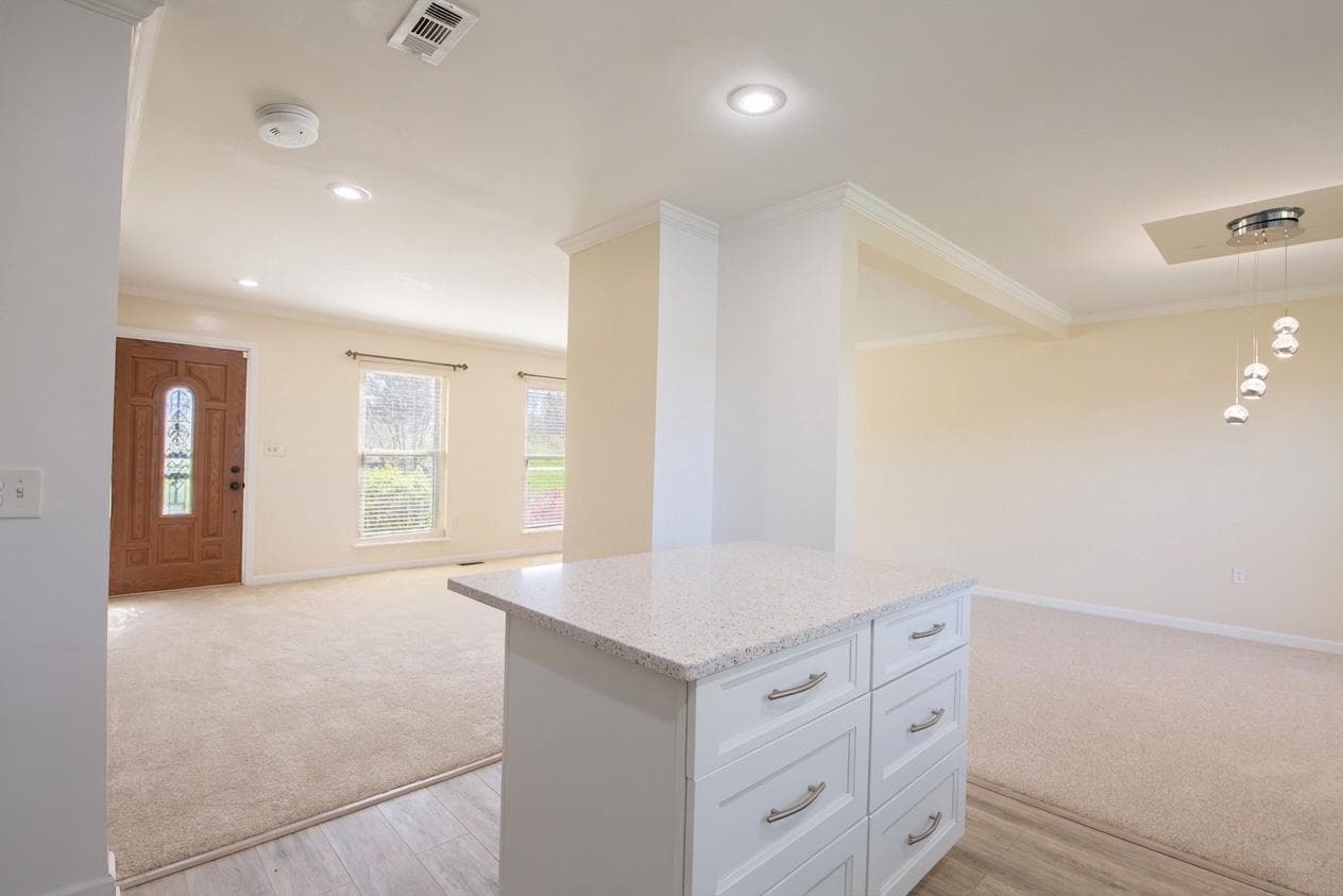610 Country Club Road photo 4