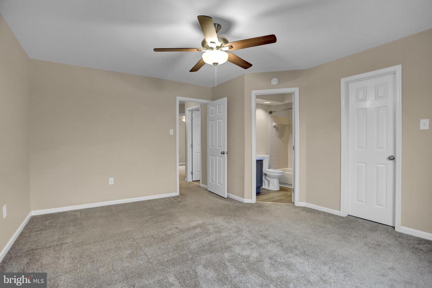 339 Overlea Place photo 14