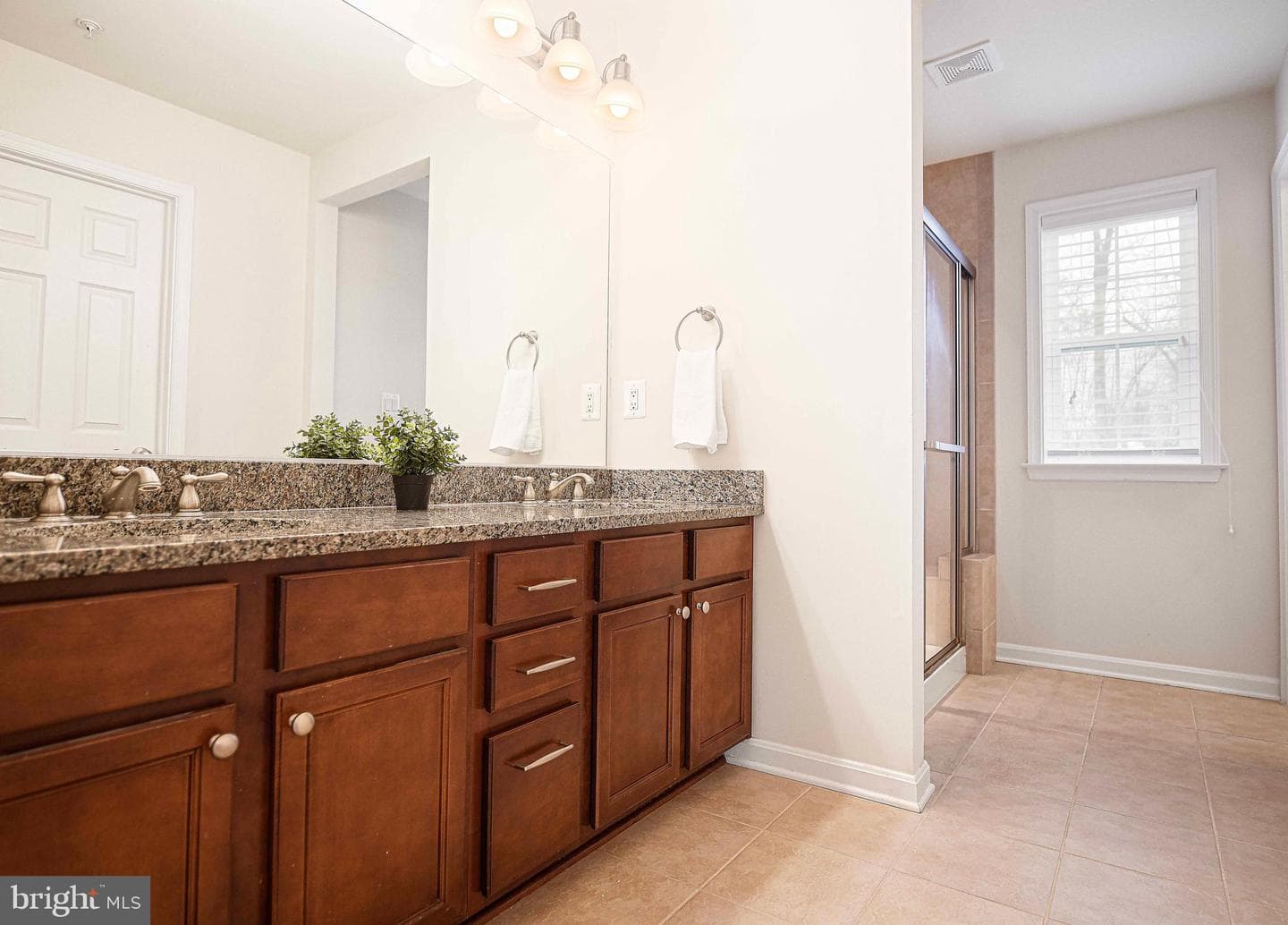 535 Westwell Lane photo 41