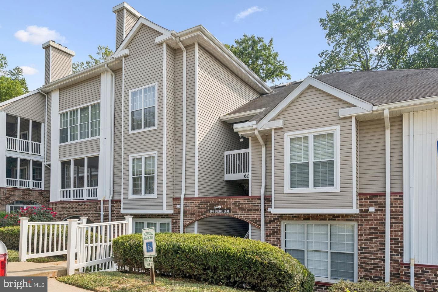 606 Squire Lane #606-A photo 2