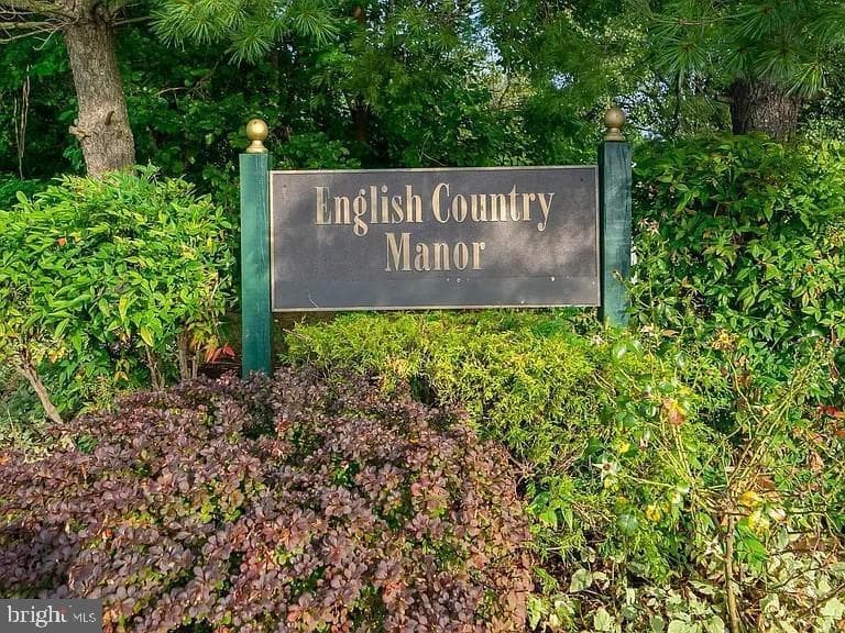 296 Canterbury Road #E photo 4