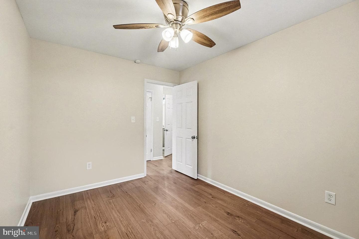 1507 Superior Street photo 23