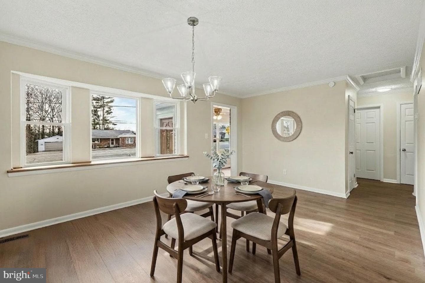 1507 Superior Street photo 5