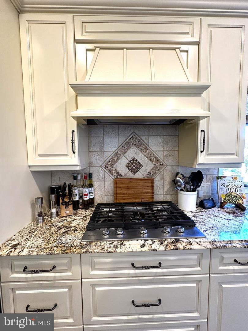 1105 E Wheel Road E photo 13