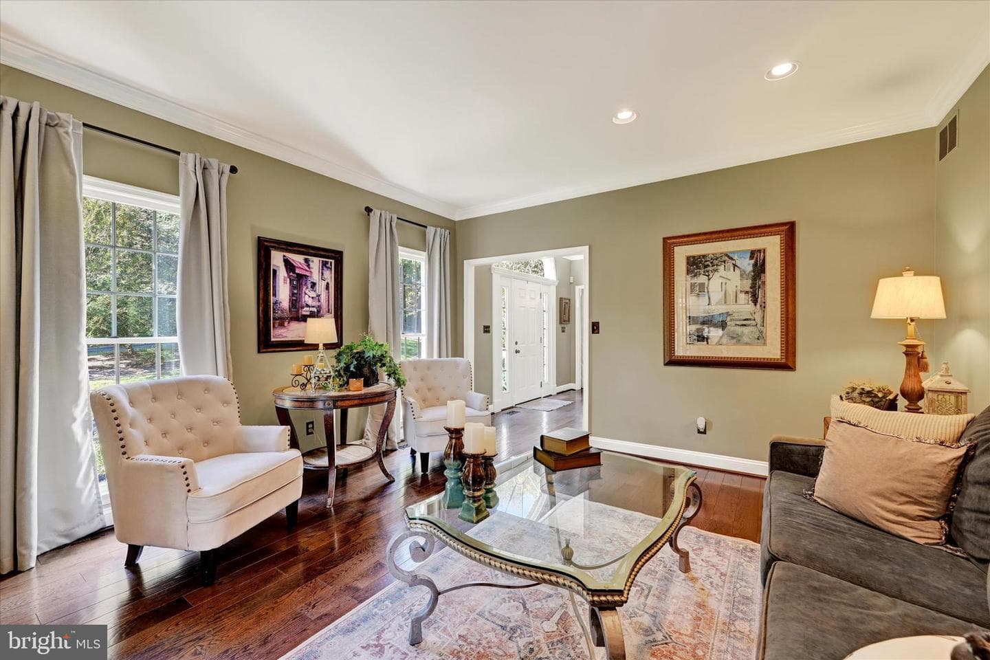 1105 E Wheel Road E photo 5