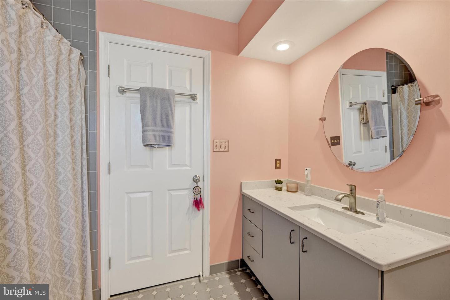 1105 E Wheel Road E photo 64