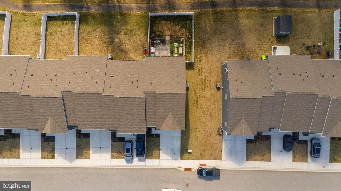 121 Correri St photo 44