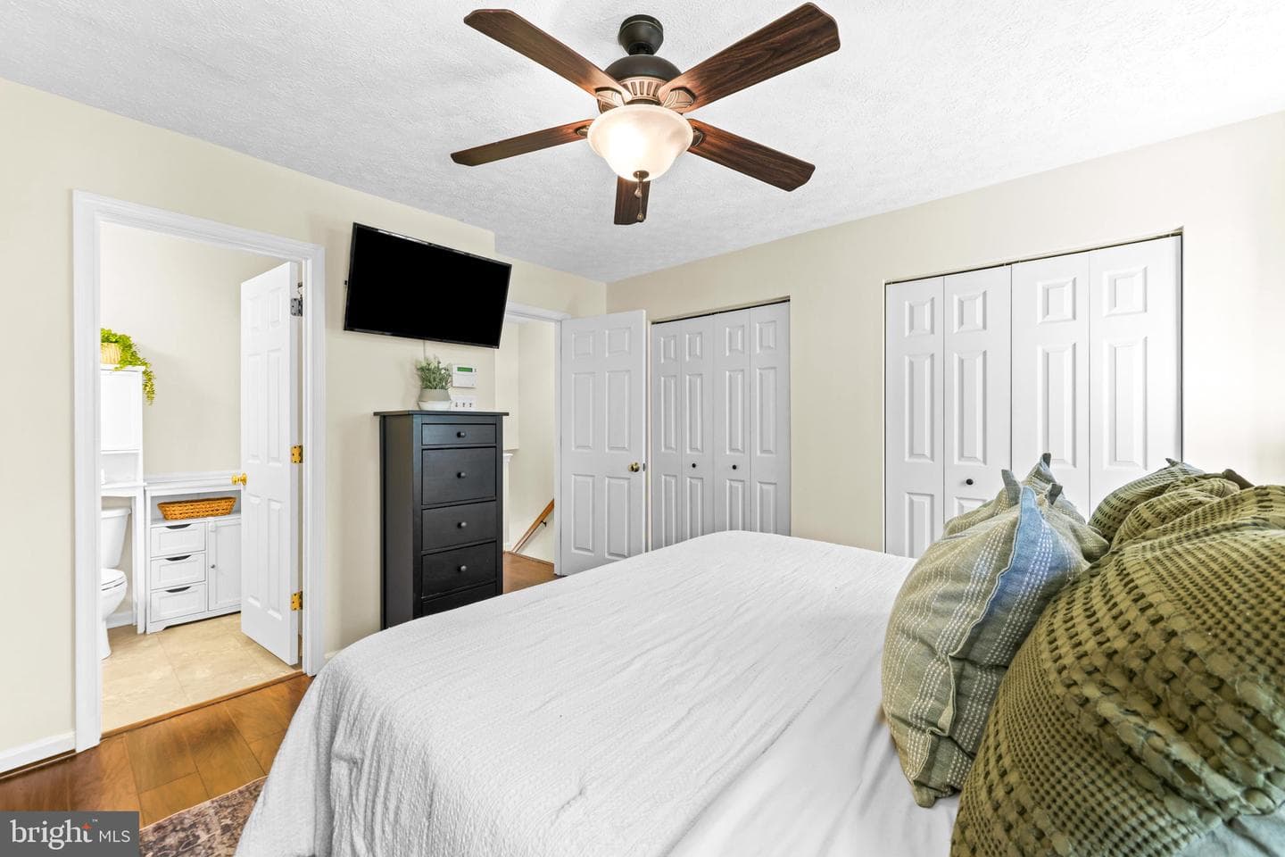 1124 Splashing Brook Drive photo 12