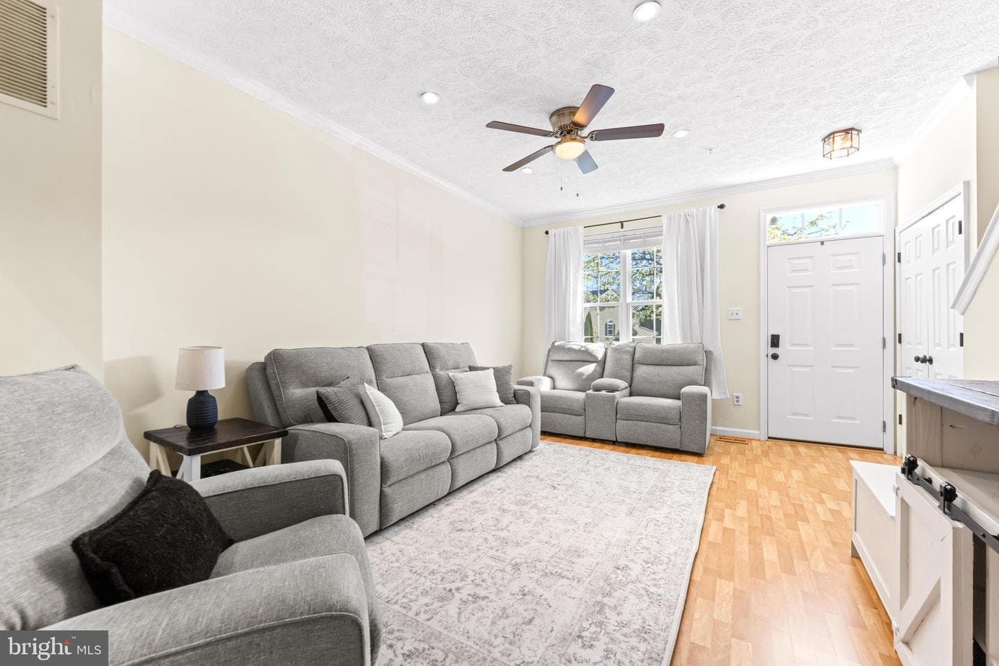 1124 Splashing Brook Drive photo 5