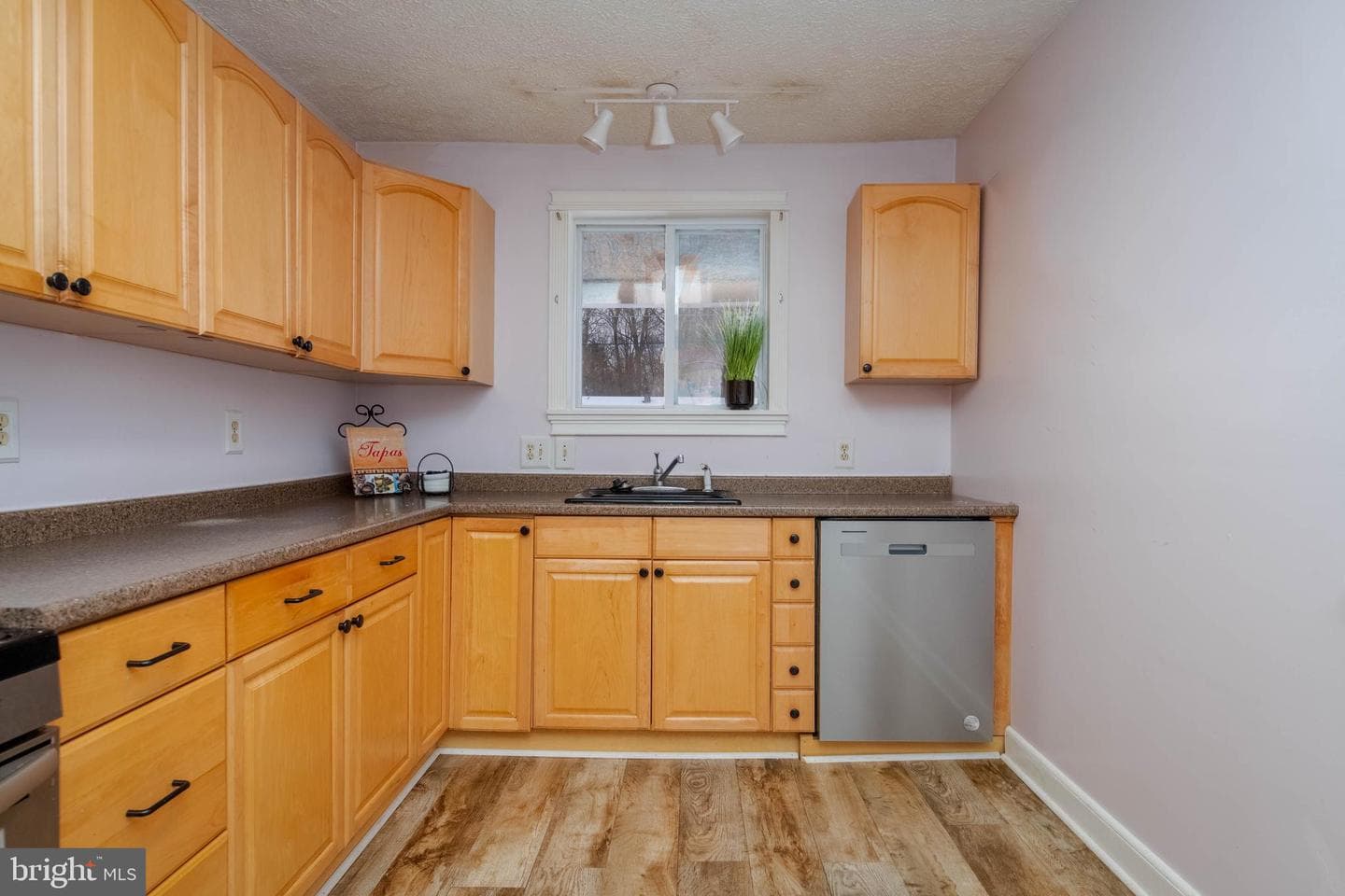 449 S Law Street photo 11