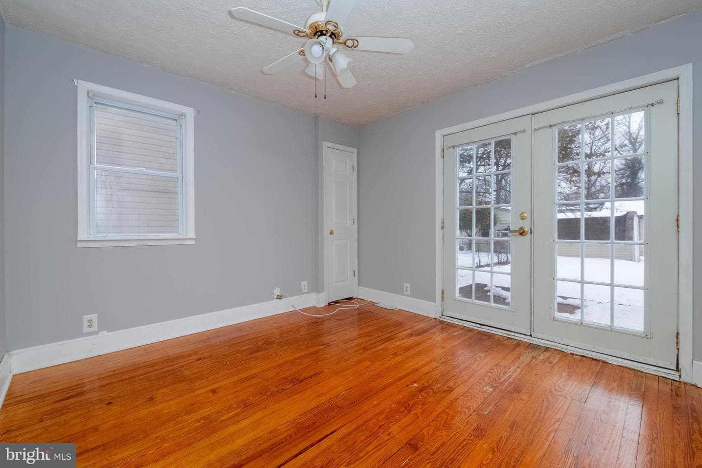 449 S Law Street photo 14