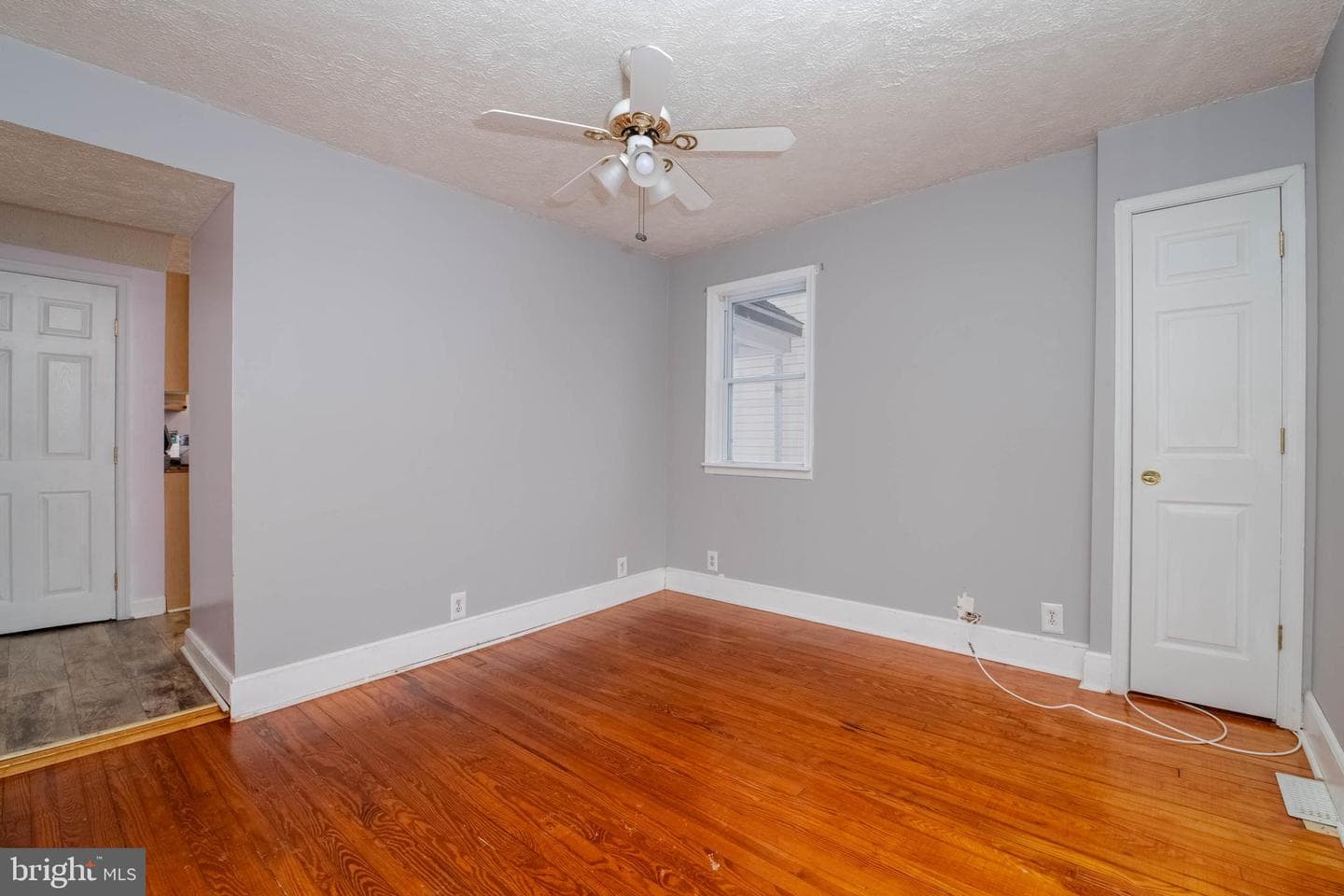 449 S Law Street photo 15