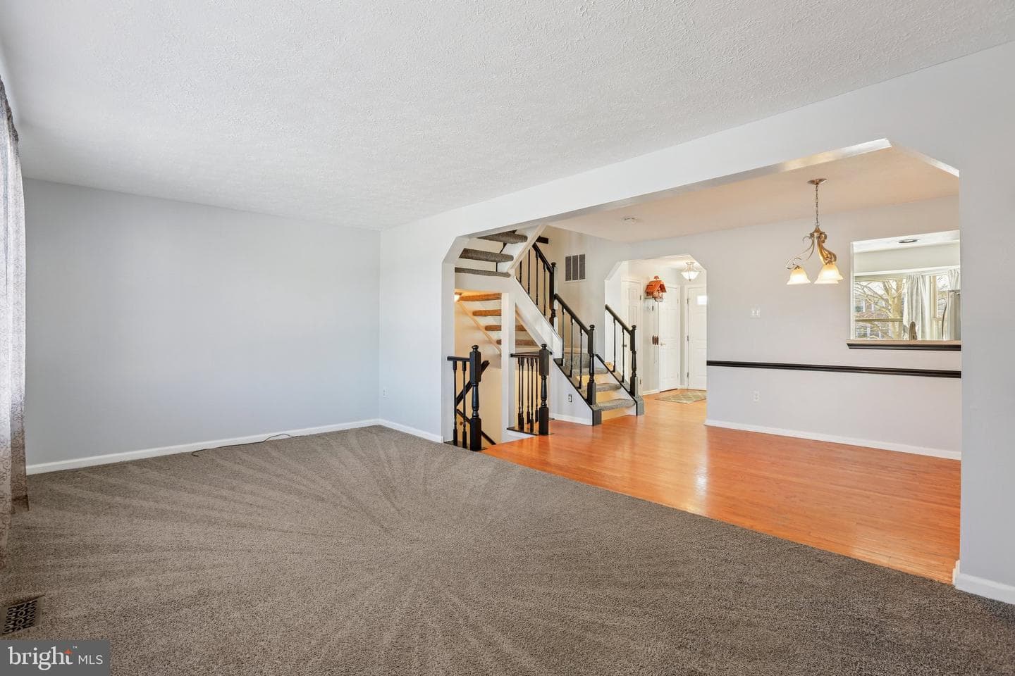 804 Dora Place photo 12
