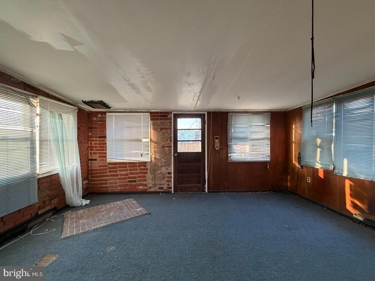 800 Ferguson Road photo 4