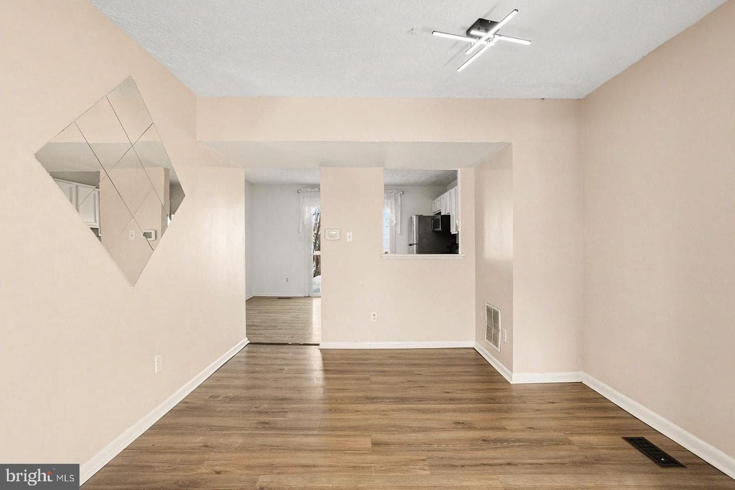 834 W Spring Meadow Court photo 5