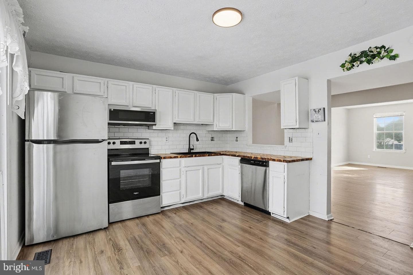 834 W Spring Meadow Court photo 7
