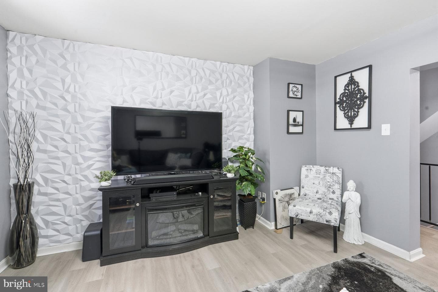 657 Green Street photo 13