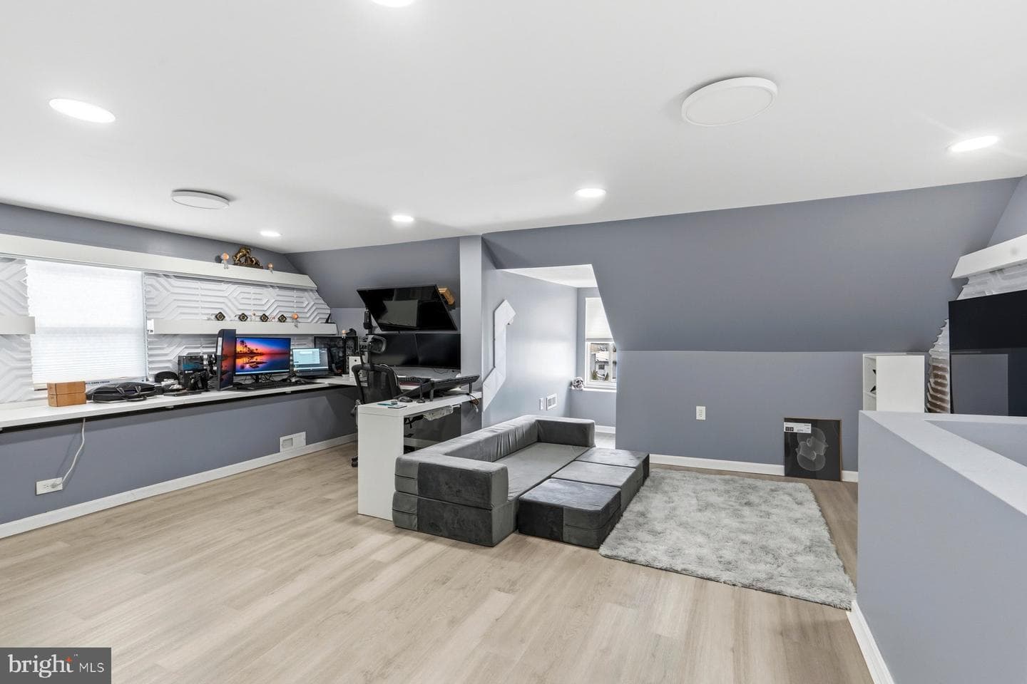 657 Green Street photo 20