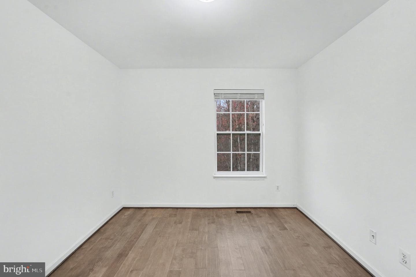 506 Millar Court photo 24