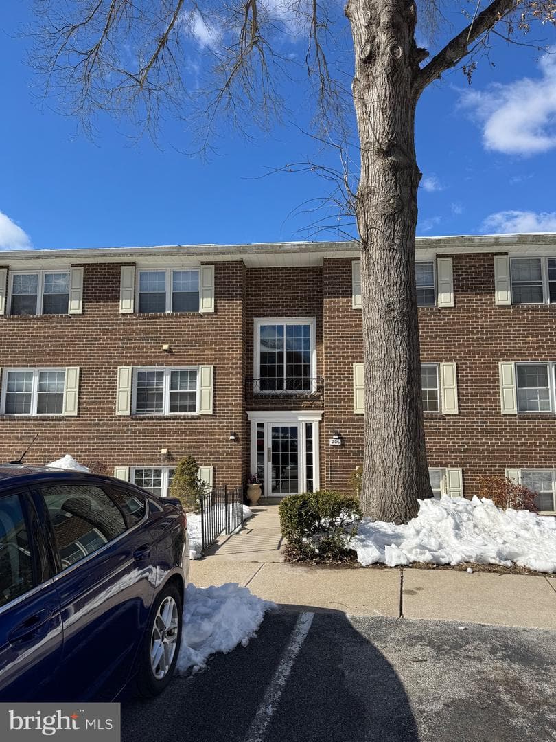206 Crocker Drive photo 32