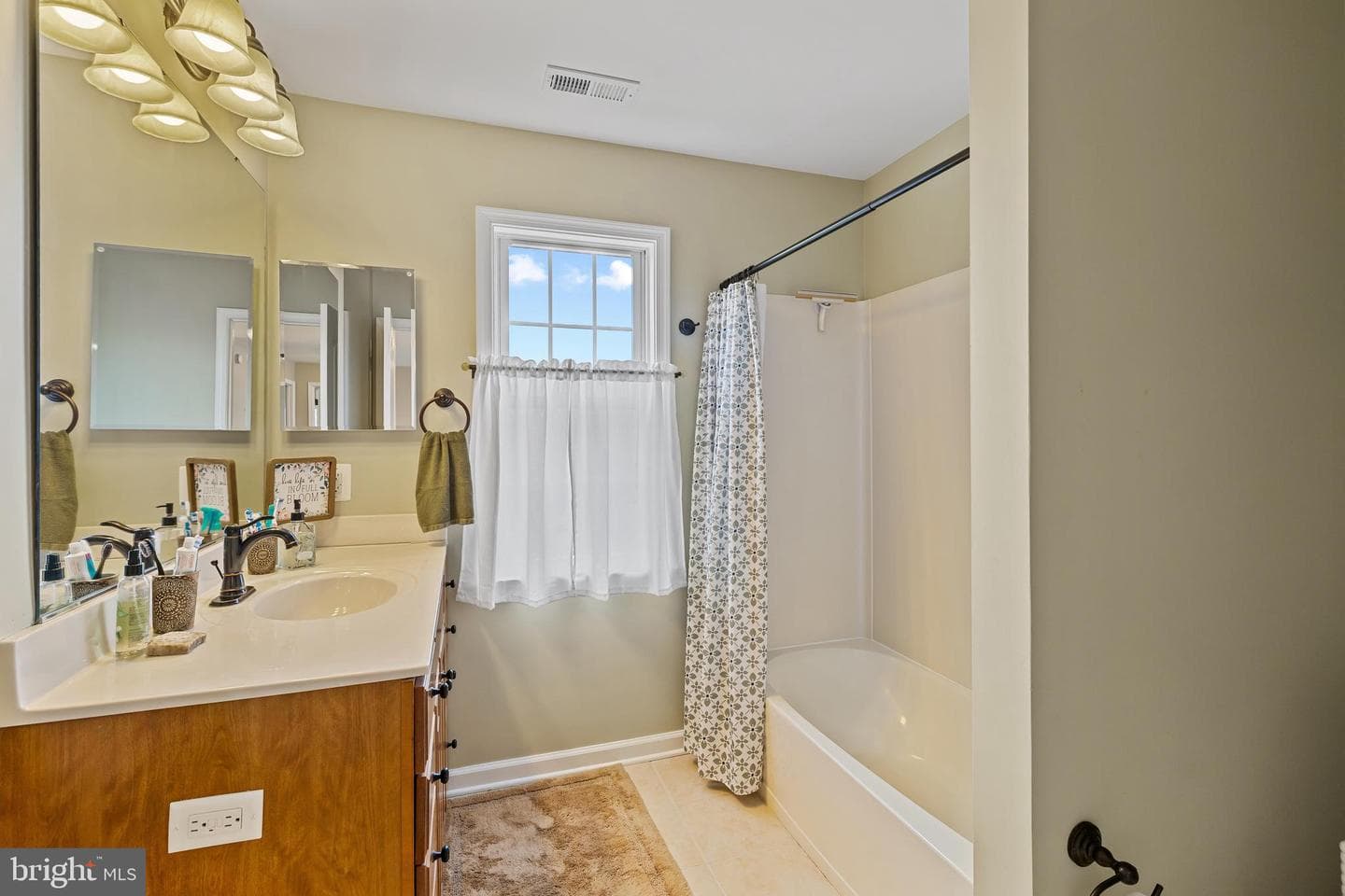 2109 Winstone Court photo 26