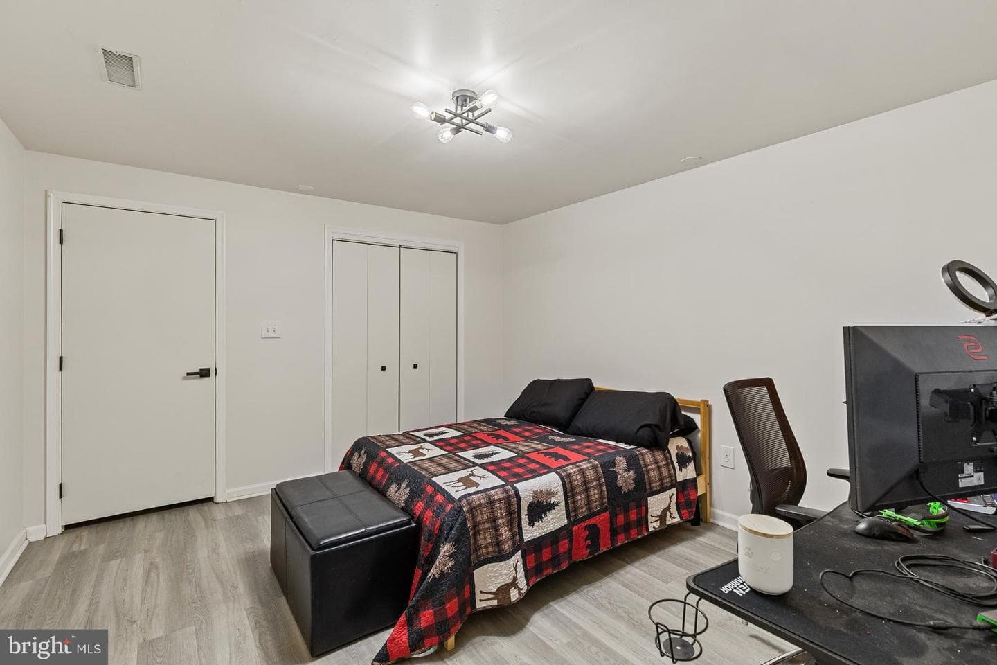 2109 Winstone Court photo 32