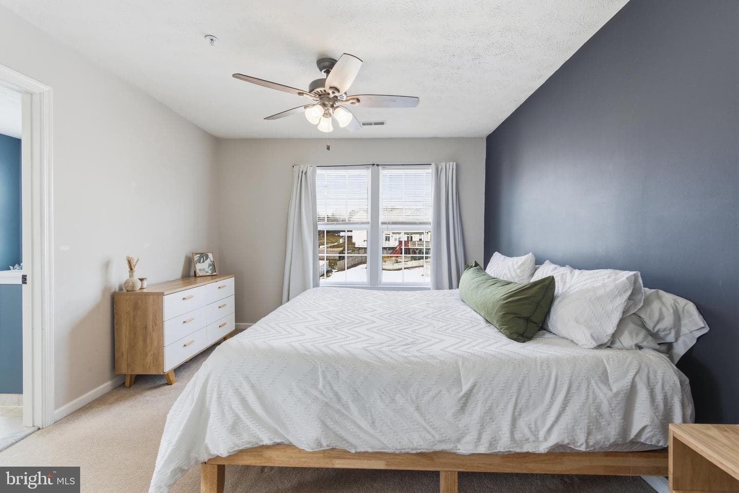 2033 Mardic Drive photo 33