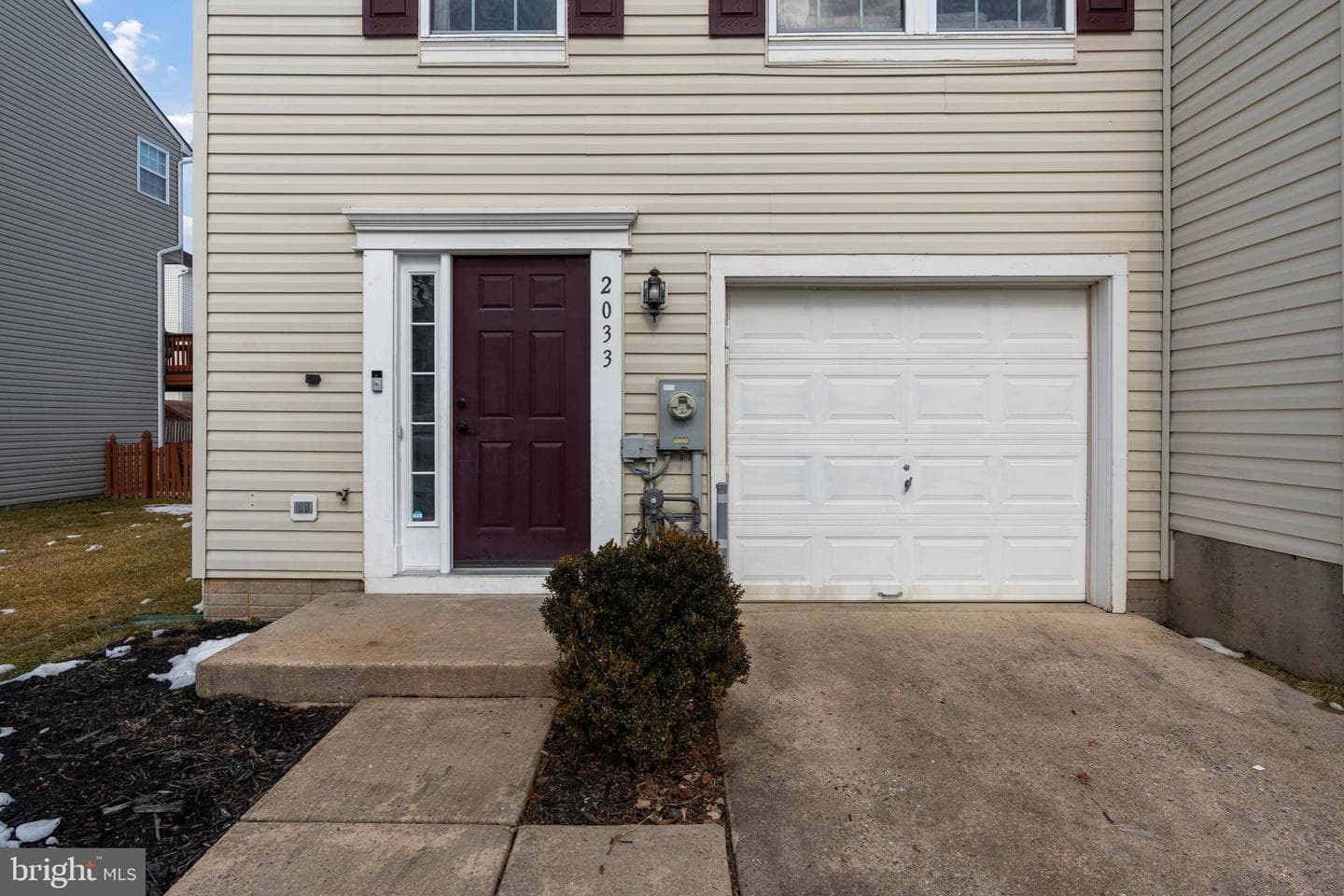 2033 Mardic Drive photo 4